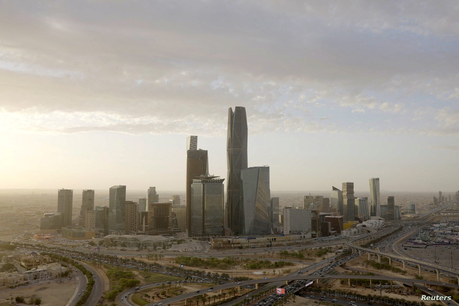 صناديق الاستثمار العقاري (REITs)